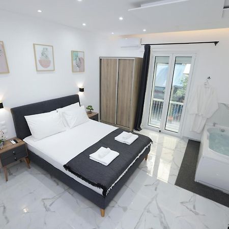 Apollo 2 Bd Jacuzzi Suite Atene Esterno foto