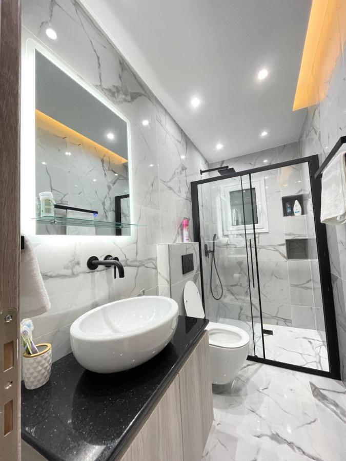 Apollo 2 Bd Jacuzzi Suite Atene Esterno foto